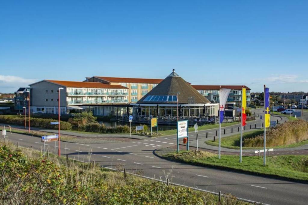 Bij de duinen 300 meter van de zee gratis wifi huisdieren toegestaan thuiswerkplek Julianadorp Buitenkant foto